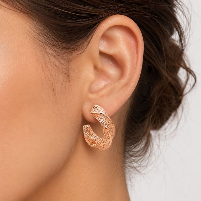 Aretes Argolla Media Luna Oro Rosa Mujer Diseño Texturizado Elegante
