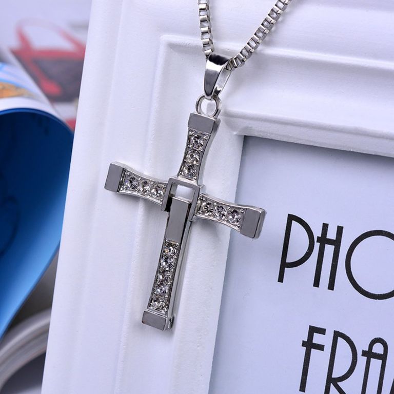 Collar Cruz Toretto Titanio Rápidos y Furiosos Hombre Varón Regalo